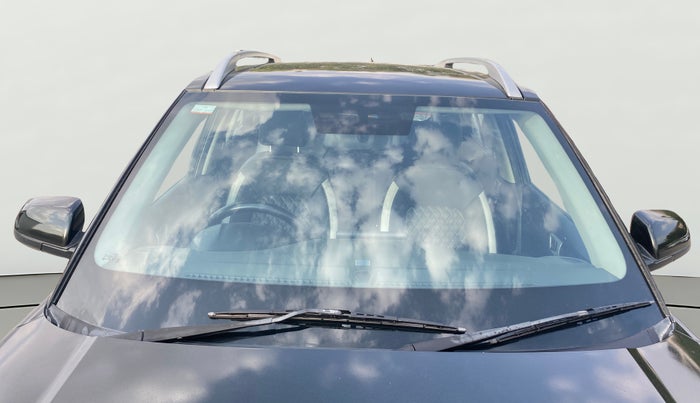 2019 Hyundai VENUE SX PLUS 1.0 TURBO DCT, Petrol, Automatic, 1,44,200 km, Front Windshield