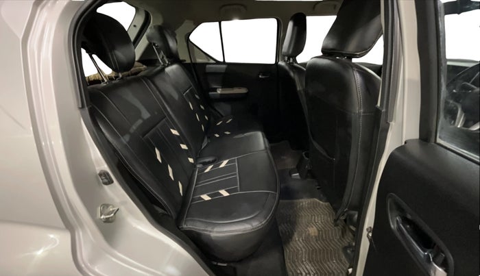 2017 Maruti IGNIS ALPHA 1.2, Petrol, Manual, 31,687 km, Right Side Rear Door Cabin