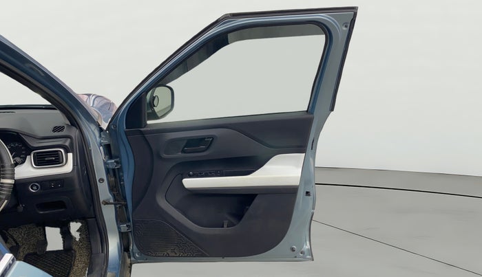 2022 Tata PUNCH ACCOMPLISHED MT, Petrol, Manual, 32,572 km, RHS Front Door