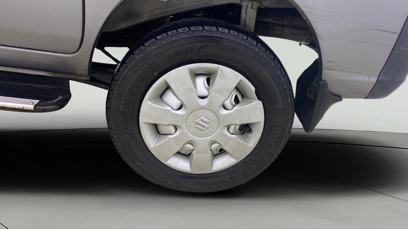 2022 Maruti Eeco 7 STR STD(O), Petrol, Manual, 1,20,631 km, Left Rear Wheel