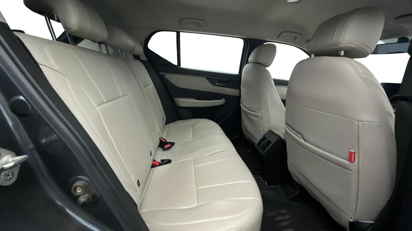 2024 Honda ELEVATE V MT, Petrol, Manual, 39,205 km, Right Side Rear Door Cabin