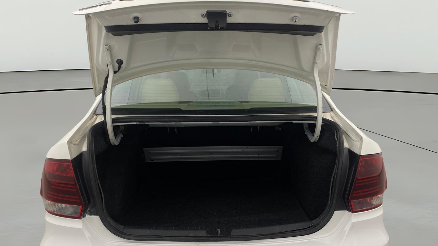 2021 Volkswagen Vento HIGHLINE 1.0L TSI, Petrol, Manual, 57,349 km, Boot Open Zoomed View