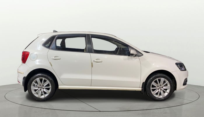 2016 Volkswagen Polo HIGHLINE1.2L, Petrol, Manual, 33,574 km, Right Side View