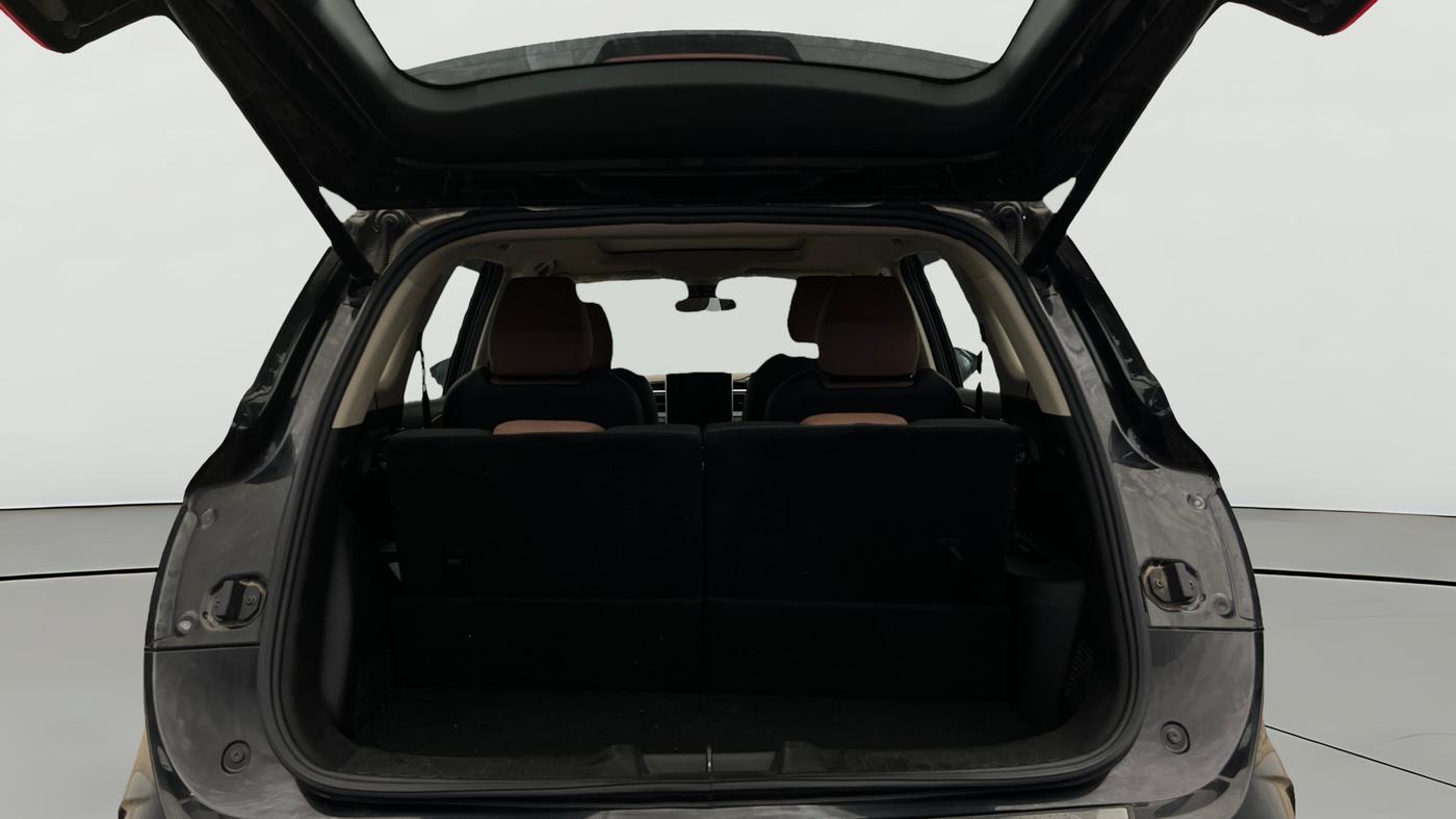 2024 MG HECTOR PLUS SHARP PRO 1.5 PETROL TURBO CVT 6 STR, Petrol, Automatic, 17,292 km, Boot Open Zoomed View