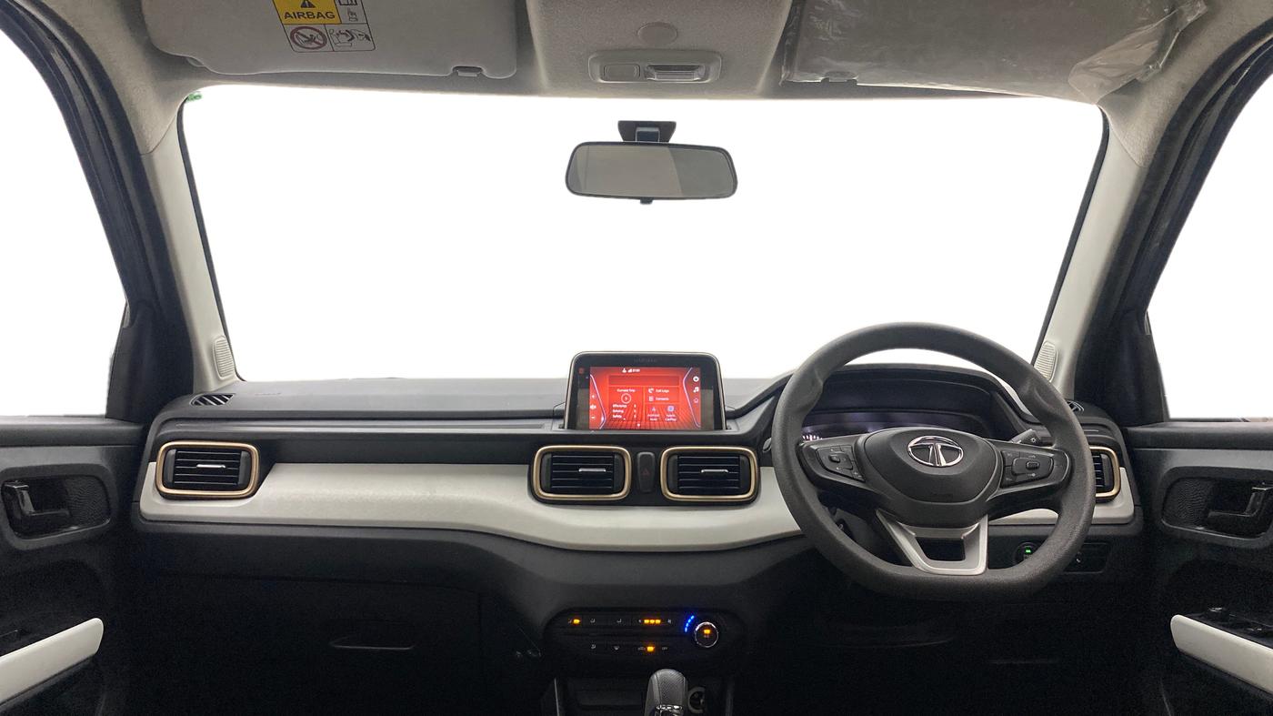 2022 Tata PUNCH ACCOMPLISHED AMT, Petrol, Automatic, 67,675 km, Dashboard