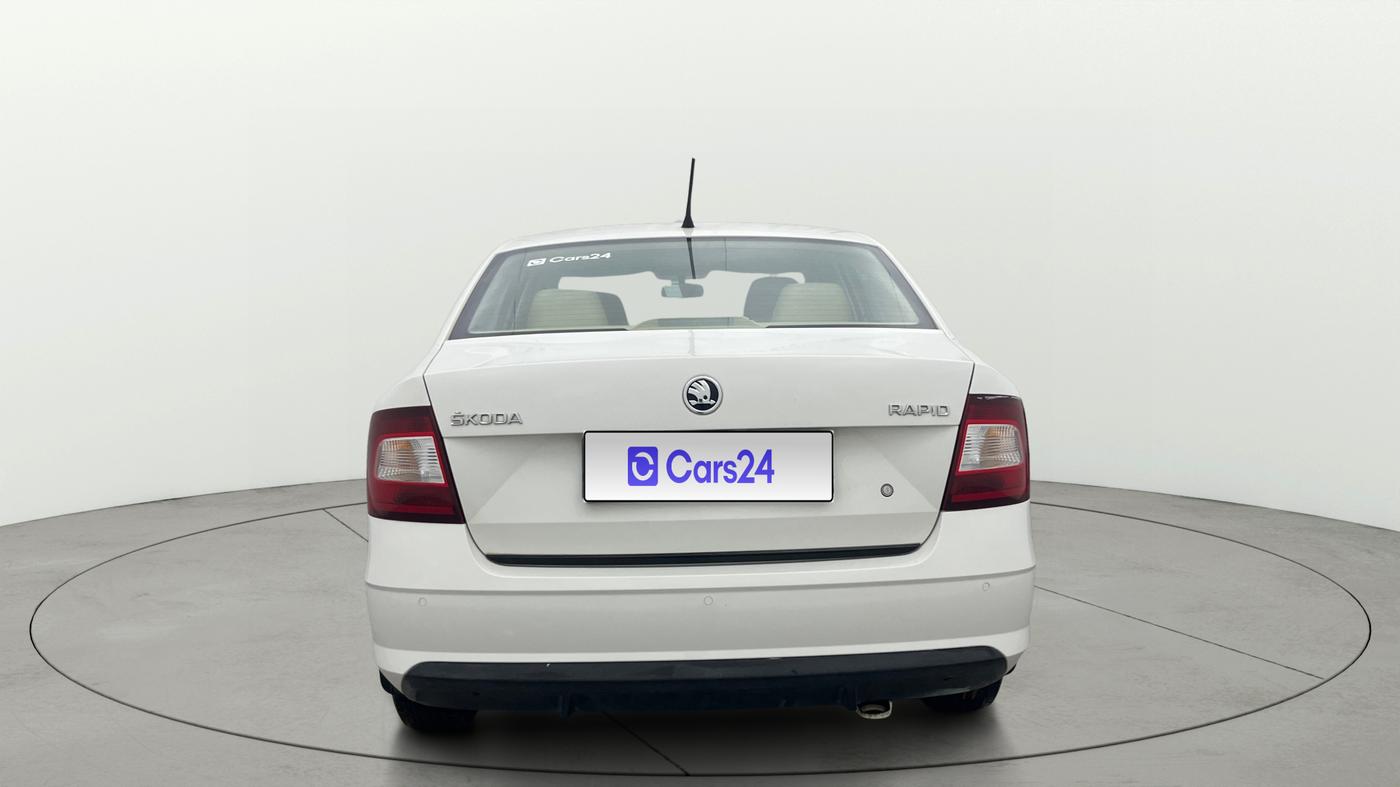 2018 Skoda Rapid AMBITION 1.6 MPI MT, Petrol, Manual, 16,545 km, Back/Rear