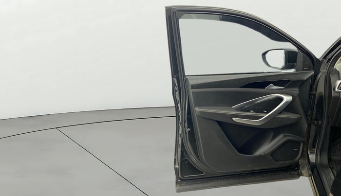 2019 MG HECTOR SHARP 2.0 DIESEL, Diesel, Manual, 1,22,590 km, LHS Front Door