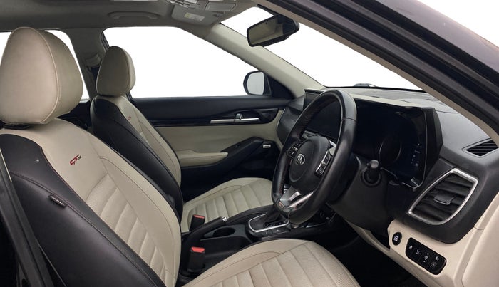 2020 KIA SELTOS GTX PLUS DCT 1.4 PETROL, Petrol, Automatic, 63,635 km, Right Side Front Door Cabin