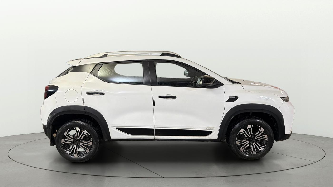 2023 Renault Kiger RXZ AMT, Petrol, Automatic, 21,819 km, Right Side View