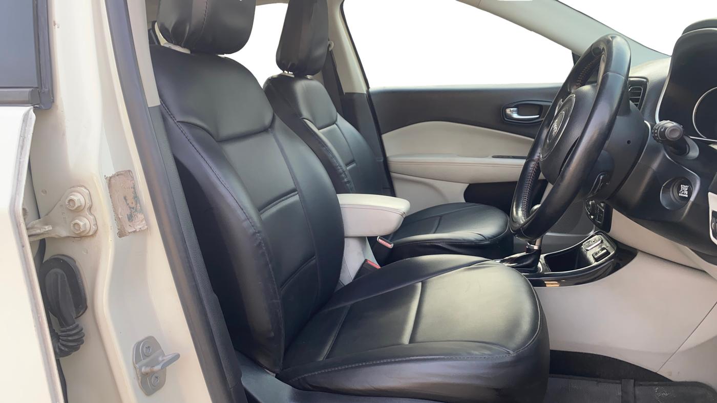 2017 Jeep Compass LIMITED 1.4 PETROL AT, Petrol, Automatic, 56,275 km, Right Side Front Door Cabin