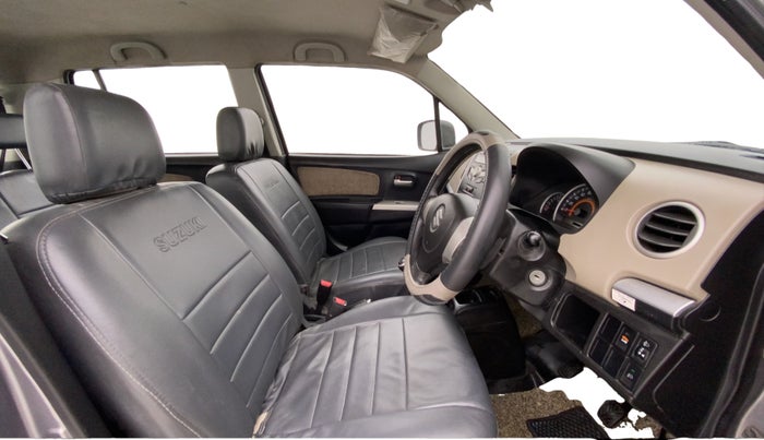 2014 Maruti Wagon R 1.0 VXI, Petrol, Manual, 39,844 km, Right Side Front Door Cabin