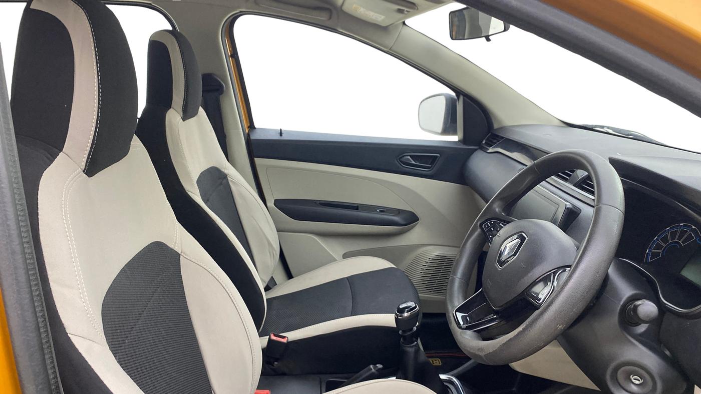 2022 Renault TRIBER RXT, Petrol, Manual, 1,02,055 km, Right Side Front Door Cabin