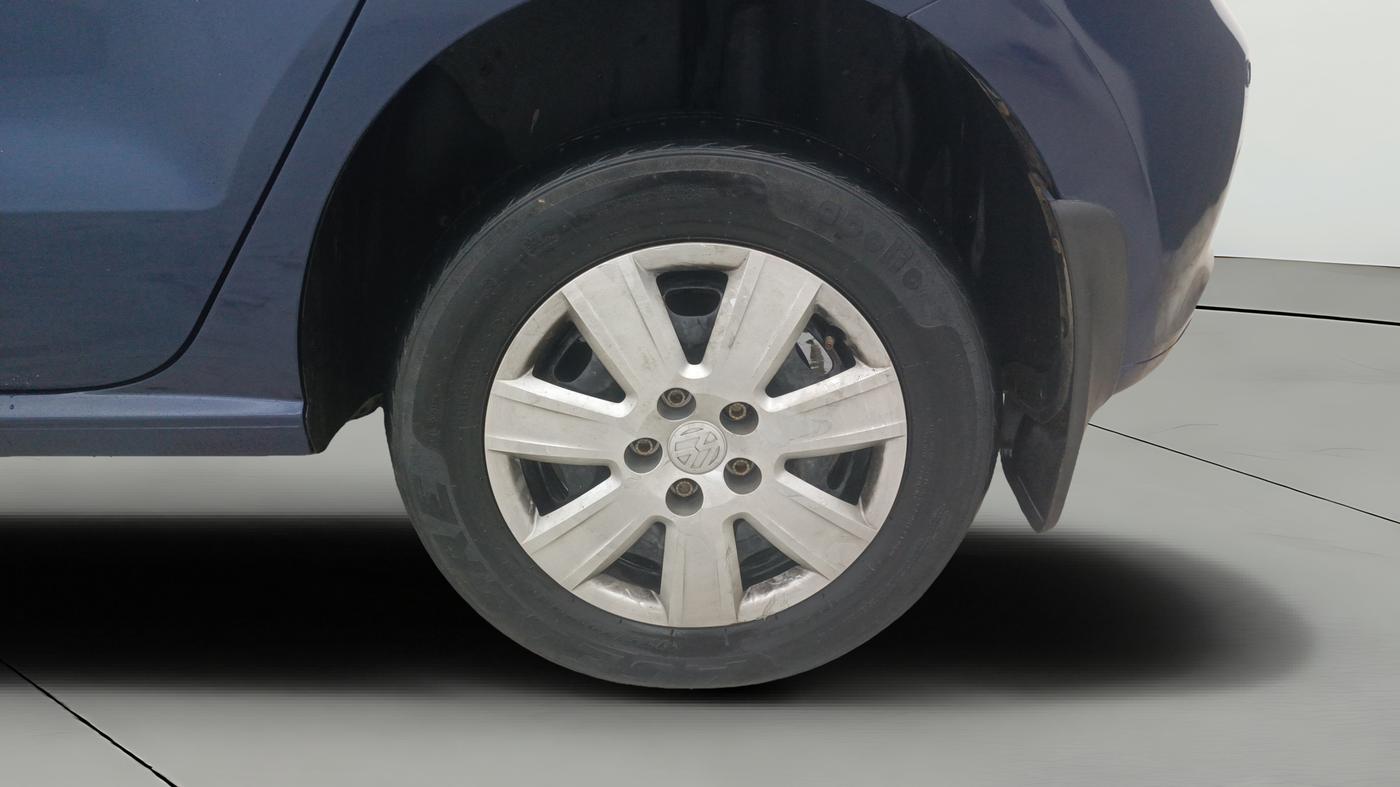 2014 Volkswagen Polo COMFORTLINE 1.2L, Petrol, Manual, 38,425 km, Left Rear Wheel