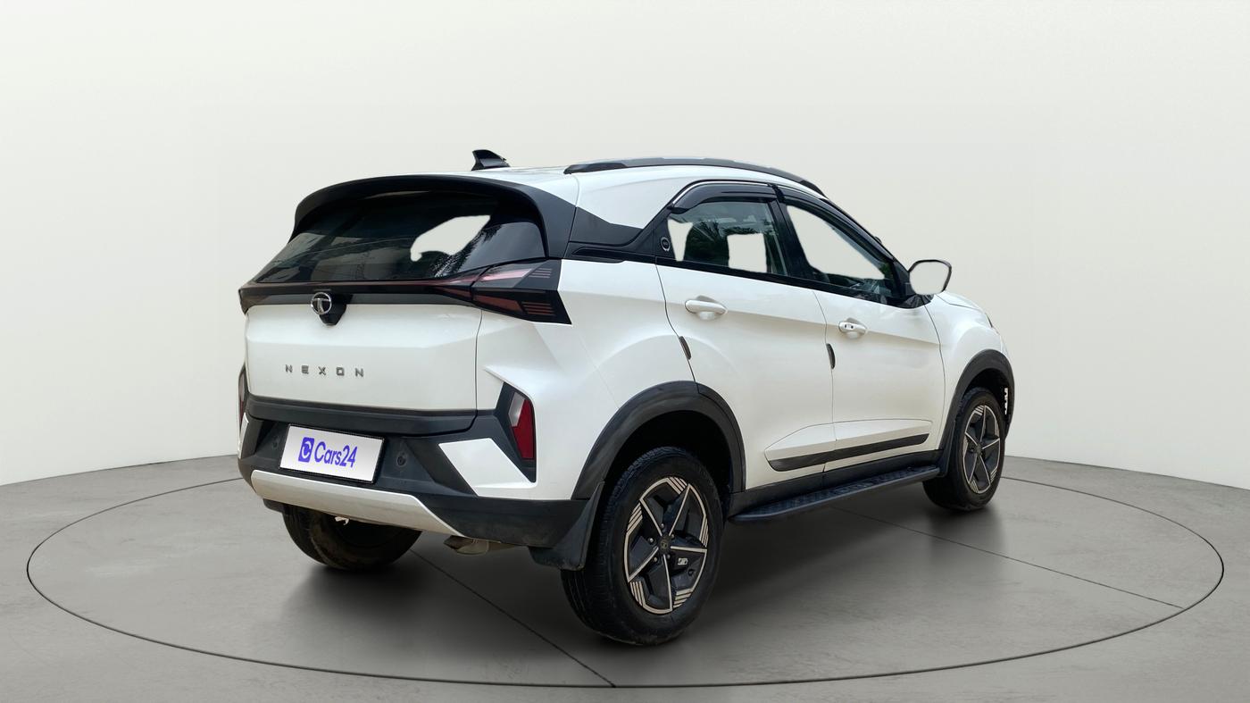 2023 Tata NEXON CREATIVE PLUS 1.2 REVOTRON 7 DCA, Petrol, Automatic, 61,383 km, Right Back Diagonal