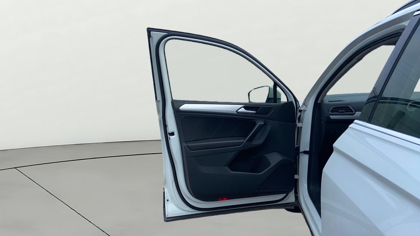 2019 Volkswagen TIGUAN COMFORTLINE TDI AT, Diesel, Automatic, 1,11,225 km, LHS Front Door