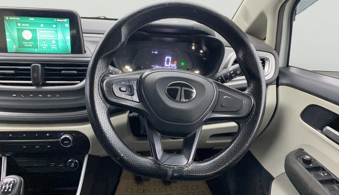 2024 Tata ALTROZ XZ CNG, CNG, Manual, 28,311 km, Steering Wheel Close Up