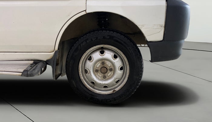 2015 Maruti Eeco 7 STR, Petrol, Manual, 49,642 km, Right Front Wheel