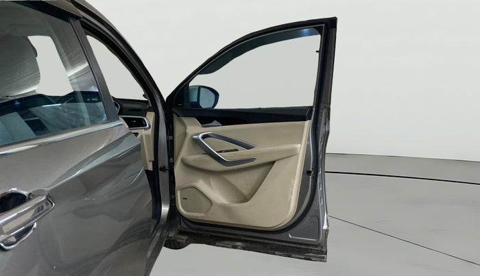 2022 MG HECTOR SHARP 1.5 PETROL CVT, Petrol, Automatic, 86,334 km, RHS Front Door