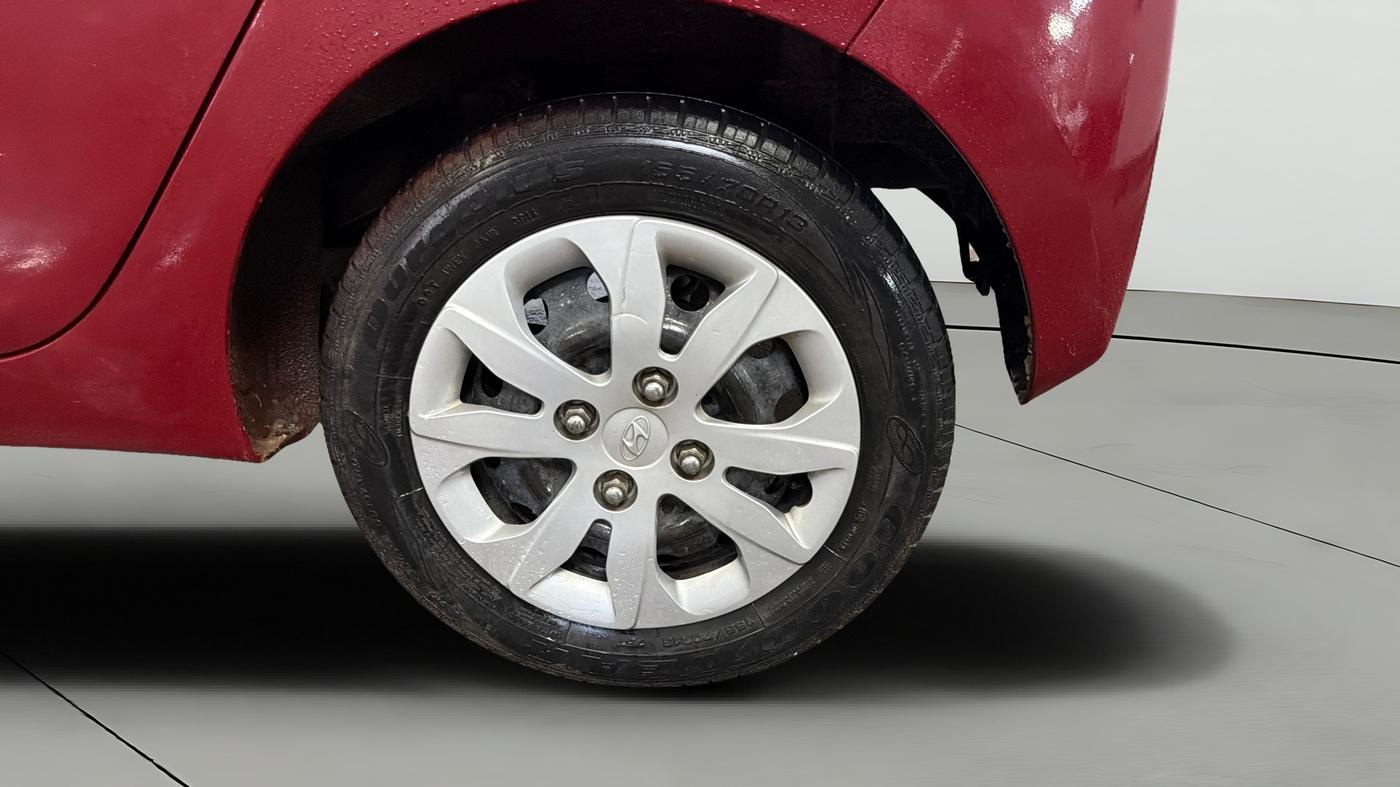 2014 Hyundai Eon MAGNA +, Petrol, Manual, 24,244 km, Left Rear Wheel