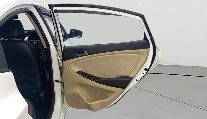 2016 Hyundai Verna 1.6 VTVT SX, Petrol, Manual, 98,255 km, RHS Rear Door