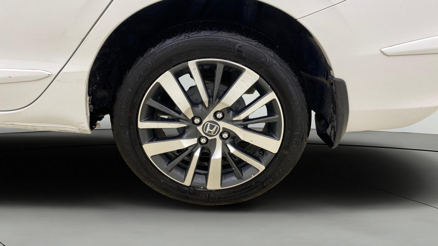 2022 Honda City 1.5L I-VTEC V CVT 5TH GEN, Petrol, Automatic, 53,973 km, Left Rear Wheel