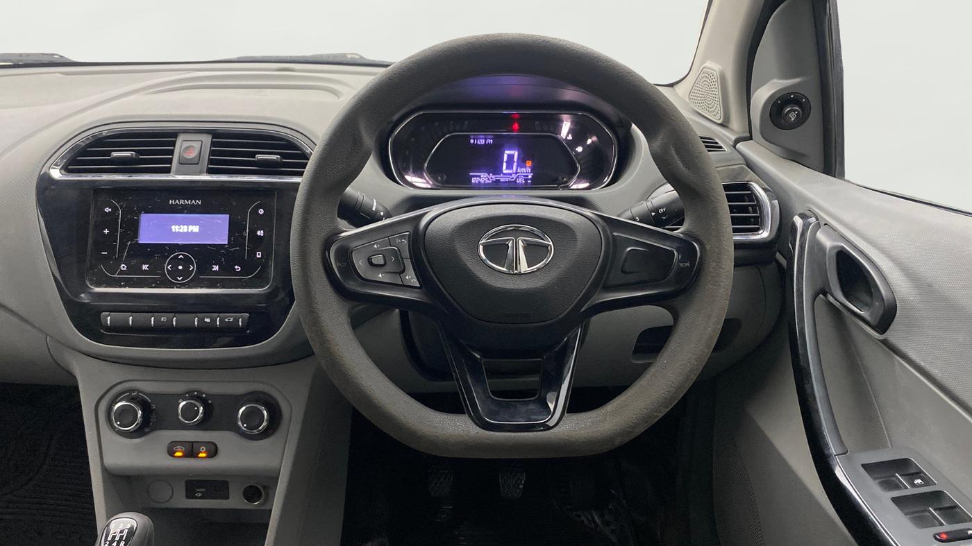 2021 Tata TIGOR XZ PETROL, Petrol, Manual, 1,22,399 km, Steering Wheel Close Up