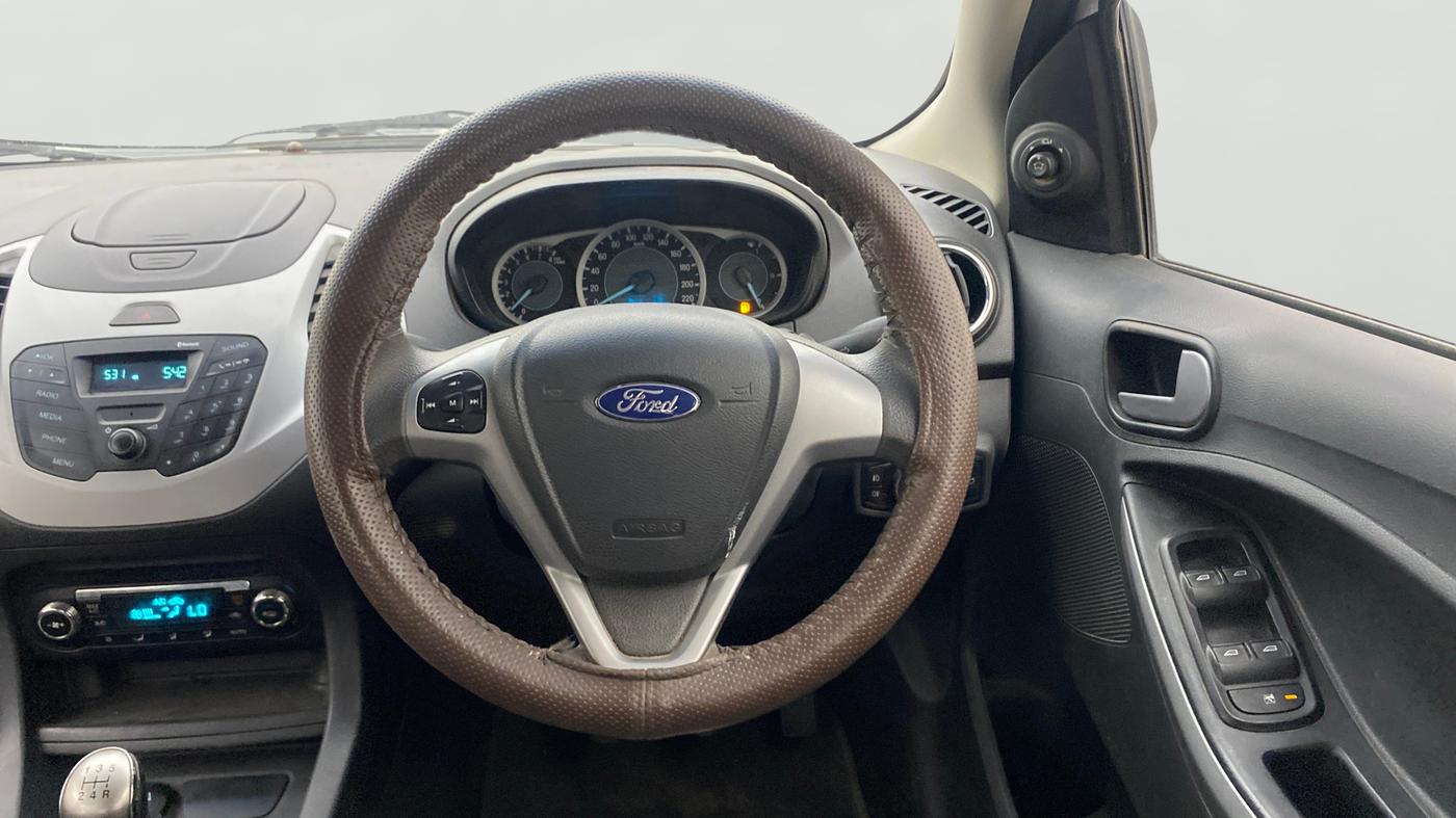 2016 Ford New Figo TITANIUM 1.2 PETROL MT, Petrol, Manual, 1,32,708 km, Steering Wheel Close Up