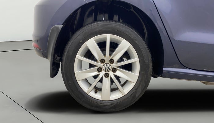 2015 Volkswagen Polo HIGHLINE1.2L, Petrol, Manual, 65,226 km, Right Rear Wheel