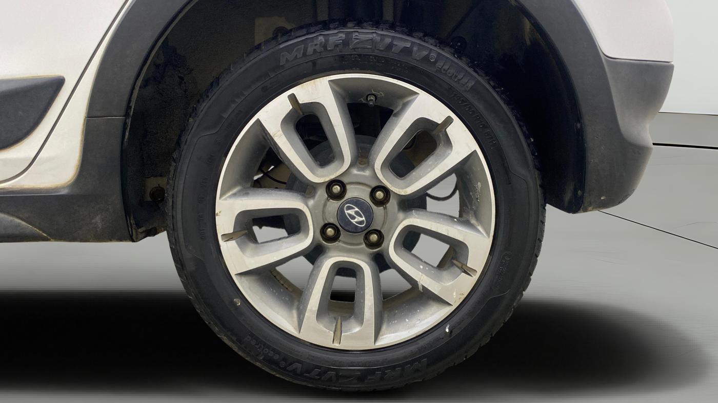 2015 Hyundai i20 Active 1.4 SX, Diesel, Manual, 72,827 km, Left Rear Wheel