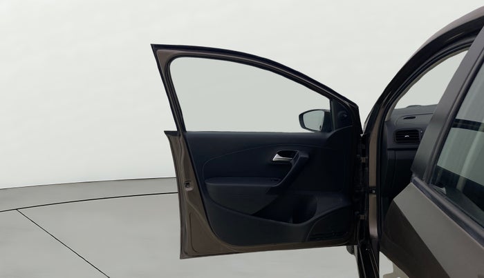 2018 Volkswagen Ameo TRENDLINE 1.0L, CNG, Manual, 1,32,995 km, LHS Front Door