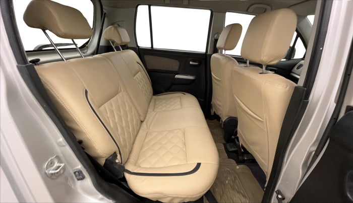 2015 Maruti Wagon R 1.0 VXI, Petrol, Manual, 57,209 km, Right Side Rear Door Cabin