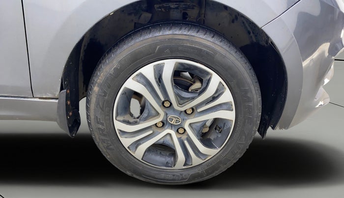 2023 Tata Tiago XT PETROL, Petrol, Manual, 30,028 km, Right Front Wheel