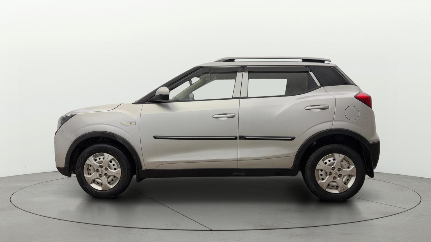 2019 Mahindra XUV300 W4 1.2 PETROL, Petrol, Manual, 27,390 km, Left Side
