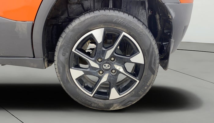 2022 Tata PUNCH CREATIVE  MT, Petrol, Manual, 28,283 km, Left Rear Wheel