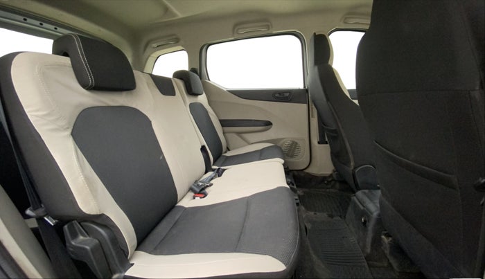 2019 Renault TRIBER RXT, Petrol, Manual, 35,615 km, Right Side Rear Door Cabin