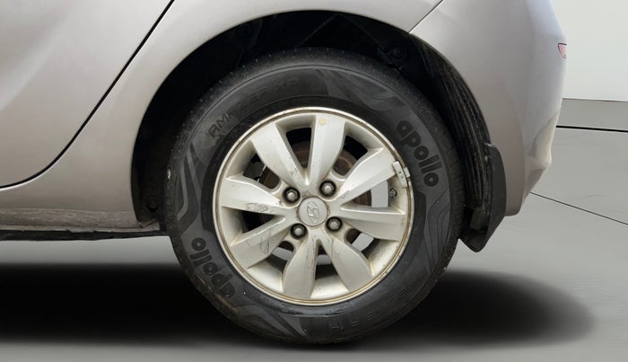 2013 Hyundai i20 SPORTZ 1.2, CNG, Manual, 74,857 km, Left Rear Wheel