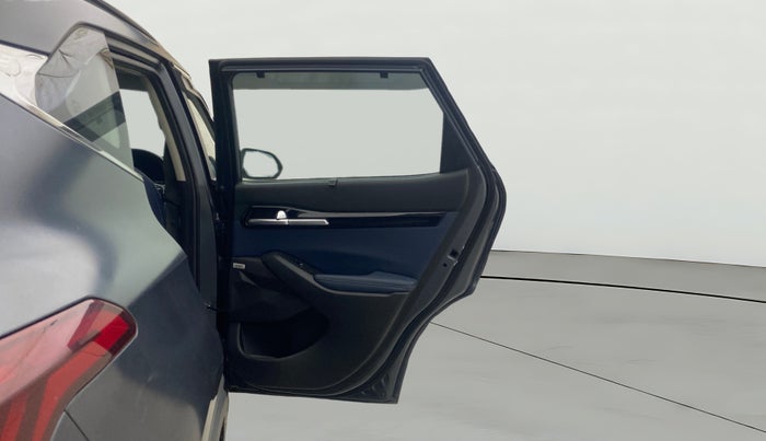 2022 KIA SELTOS X LINE 1.5 DIESEL AT, Diesel, Automatic, 1,08,437 km, RHS Rear Door