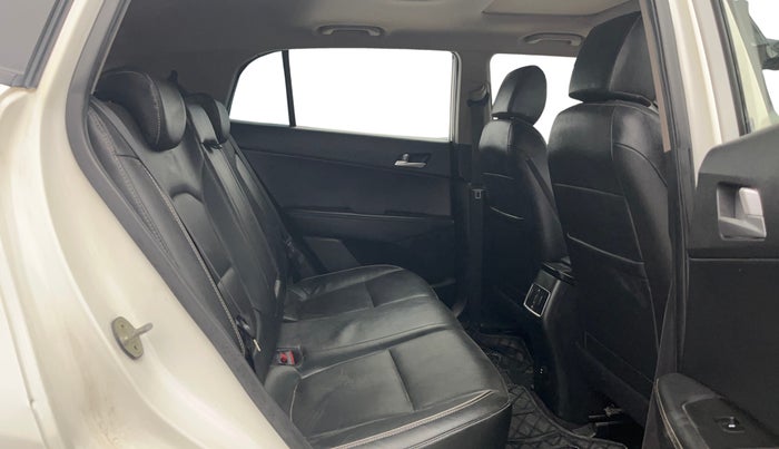 2019 Hyundai Creta SX (O) EXECUTIVE 1.6 PETROL, Petrol, Manual, 1,01,755 km, Right Side Rear Door Cabin
