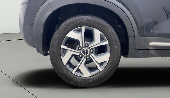 2021 KIA SONET HTX 1.5 AT, Diesel, Automatic, 65,145 km, Right Rear Wheel