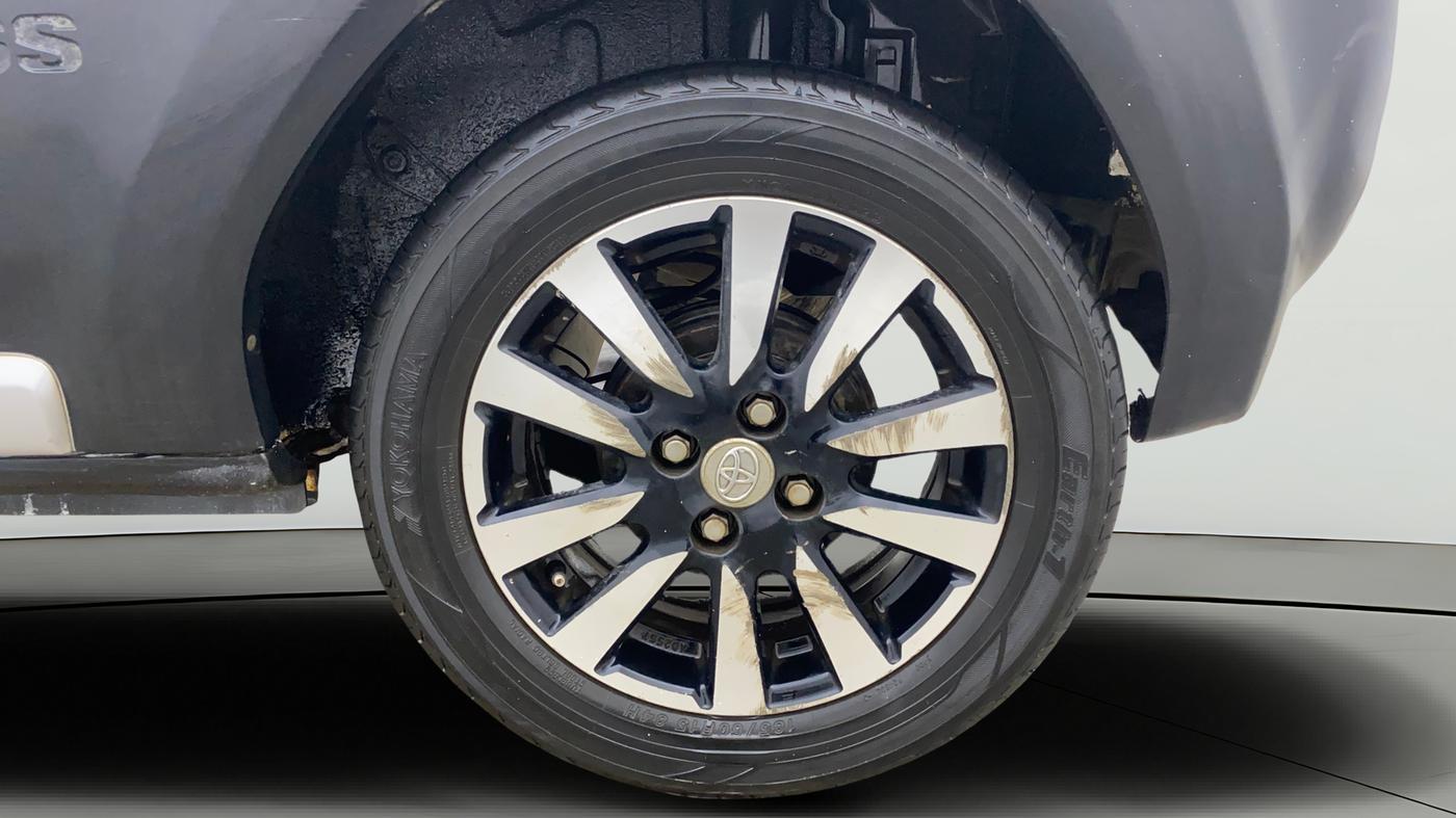 2014 Toyota Etios CROSS 1.4 VD, Diesel, Manual, 1,27,530 km, Left Rear Wheel