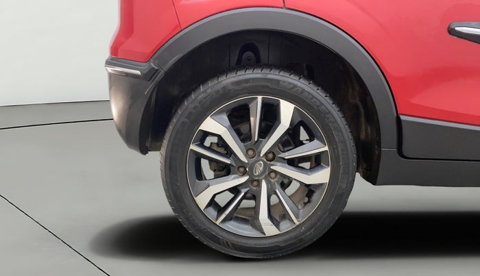 2019 Mahindra XUV300 W8 (O) 1.2 PETROL, Petrol, Manual, 41,851 km, Right Rear Wheel