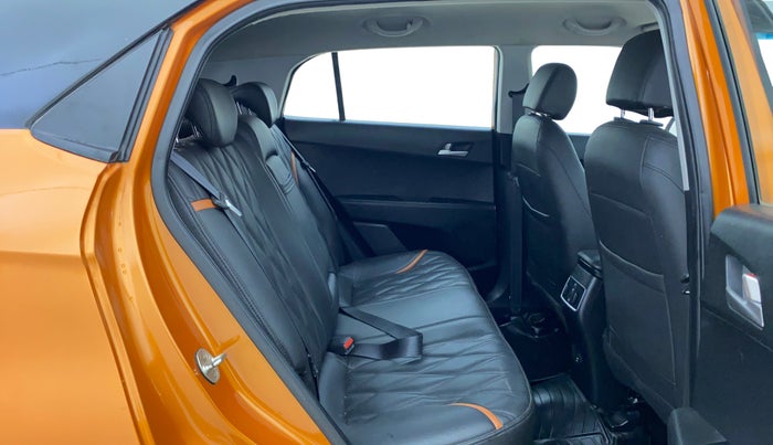 2018 Hyundai Creta SX 1.6 PETROL DUAL TONE, Petrol, Manual, 41,824 km, Right Side Rear Door Cabin