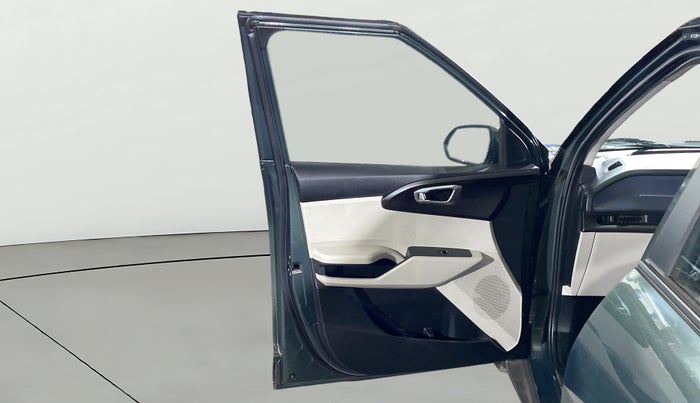 2025 KIA Carens Clavis HTE(O) 1.5 Petrol MT, Petrol, Manual, 315 km, LHS Front Door