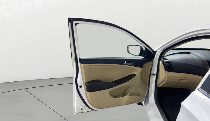 2017 Hyundai Verna 1.6 VTVT SX (O) AT, Petrol, Automatic, 25,039 km, LHS Front Door