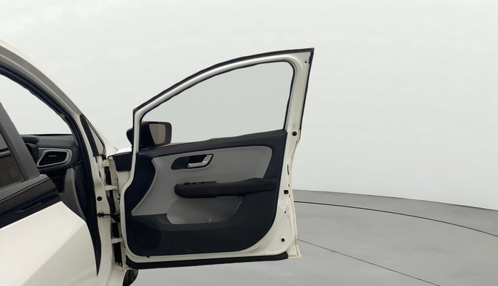 2020 Tata ALTROZ XZ PETROL, Petrol, Manual, 33,536 km, RHS Front Door