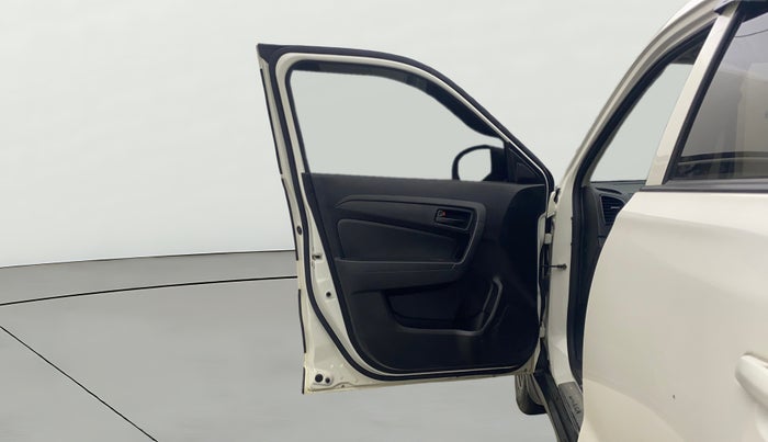 2022 Maruti Vitara Brezza LXI, Petrol, Manual, 28,462 km, LHS Front Door