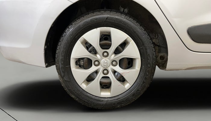 2014 Hyundai Xcent S 1.2, Petrol, Manual, 39,188 km, Right Rear Wheel