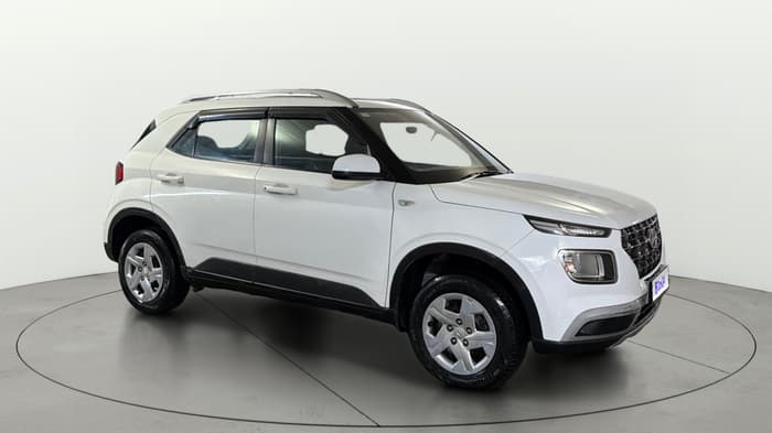 2022 Hyundai VENUE S 1.2, Petrol, Manual, 31,712 km, Right Front Diagonal