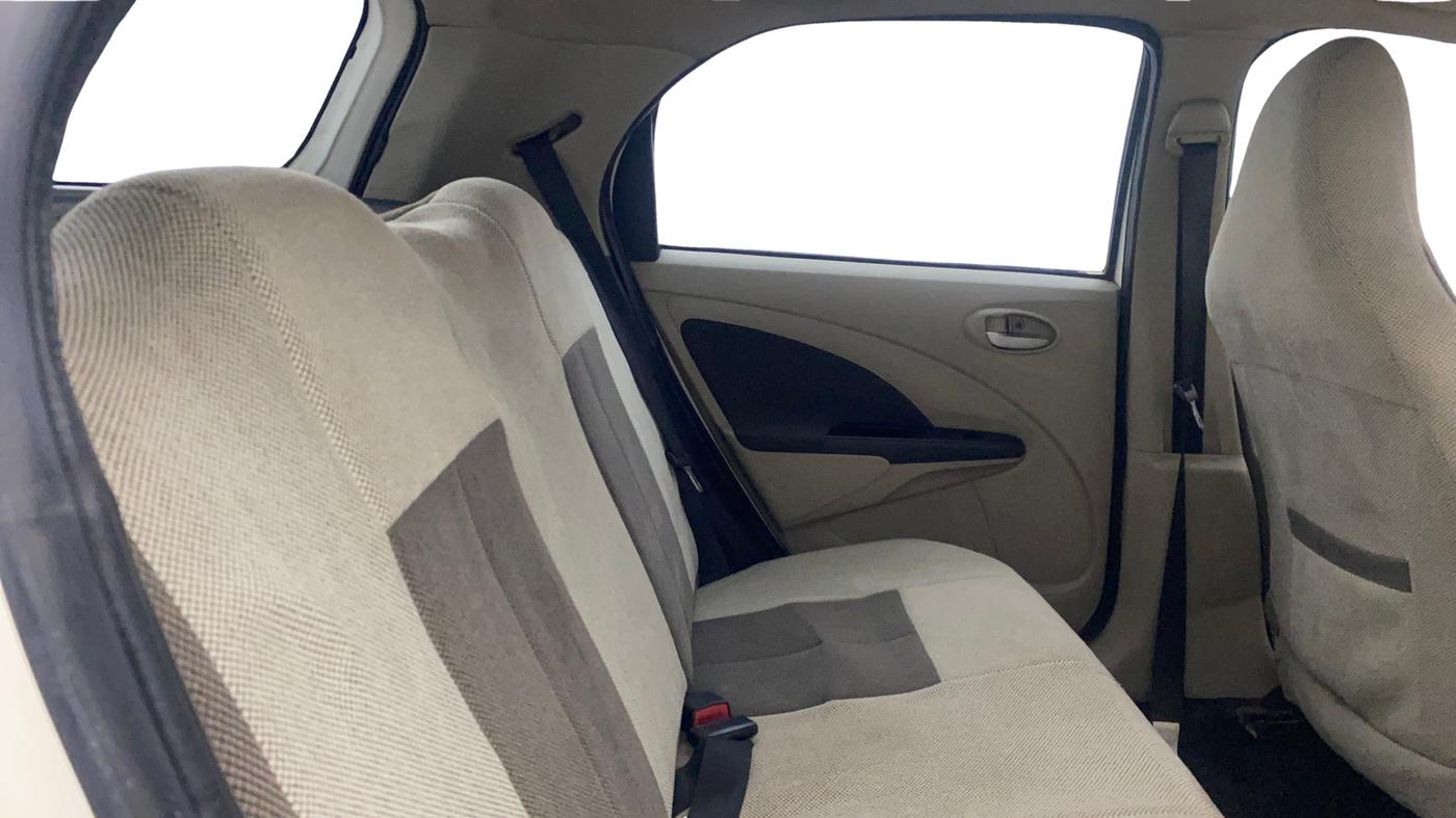 2013 Toyota Etios Liva V, Petrol, Manual, 98,845 km, Right Side Rear Door Cabin