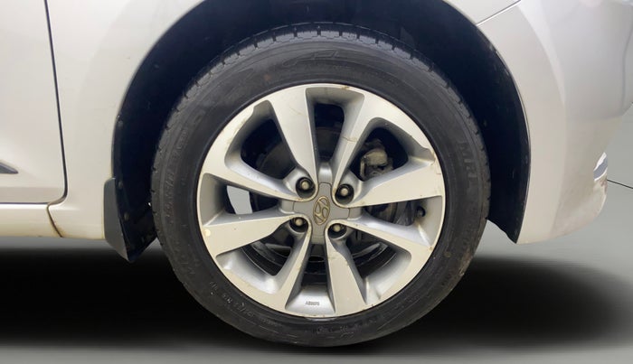 2017 Hyundai Elite i20 ASTA 1.2 (O), Petrol, Manual, 50,645 km, Right Front Wheel
